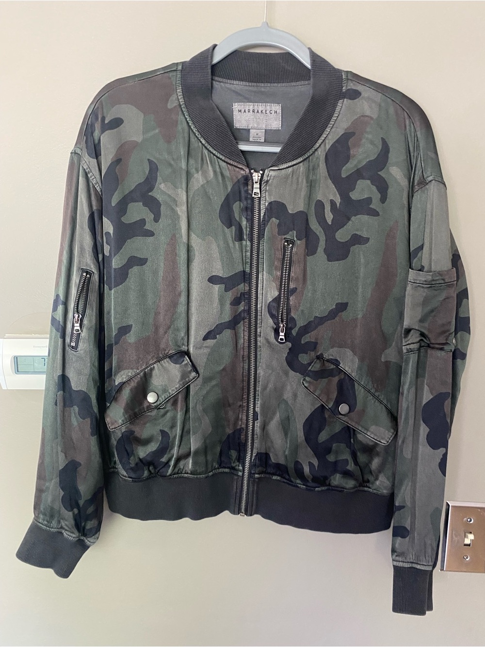 MARRAKECH x ANTHROPOLOGIE Camo Satin Bomber Jacket Size Medium - Picture 2 of 7